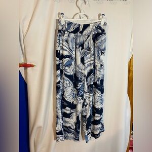 Grace The perfect fit, wide leg pants, size medium